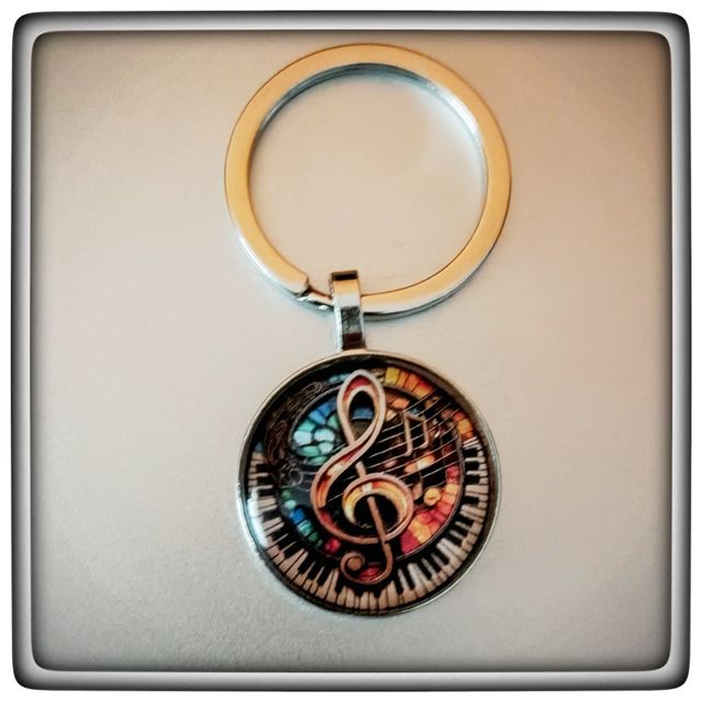 LLAVERO MÚSICA