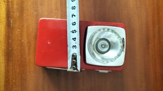 Linterna vintage roja