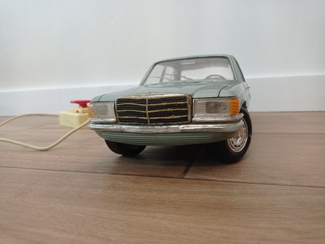 Mercedes Benz teledirigido años 70