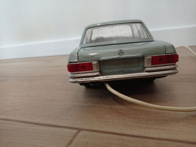 Mercedes Benz teledirigido años 70
