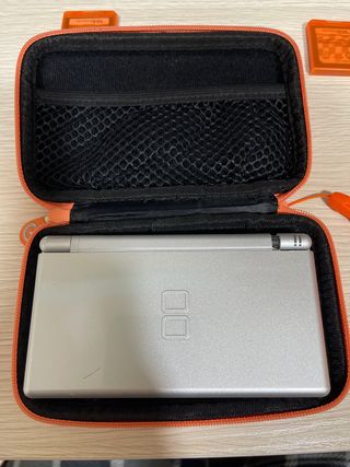 Nintendo DS lite