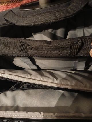 Maletín con ruedas Delsey Impecable