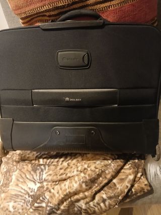 Maletín con ruedas Delsey Impecable