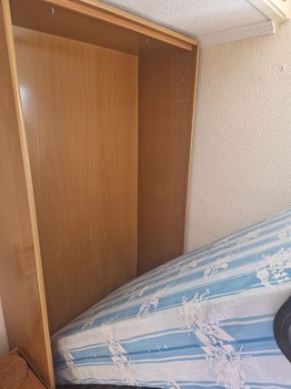 Mueble con cama supletoria