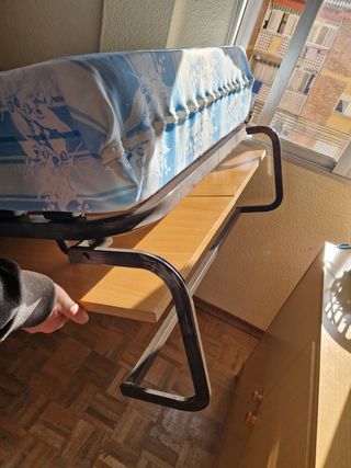 Mueble con cama supletoria