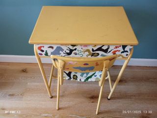 Escritorio y silla infantil