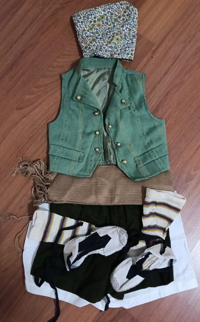 Traje saraguell niño