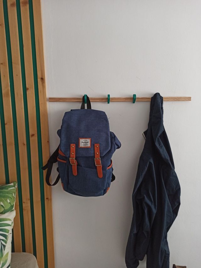 Perchero de pared hexagonal