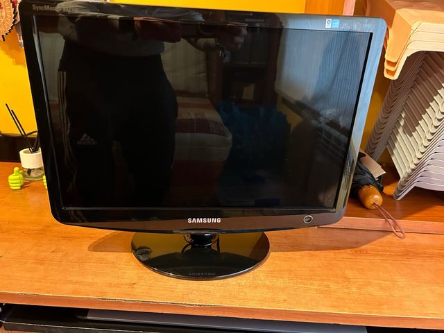 Monitor Samsung 19”