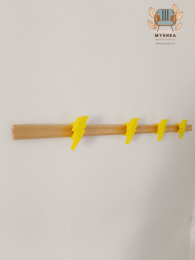 Perchero de pared en forma de rayo