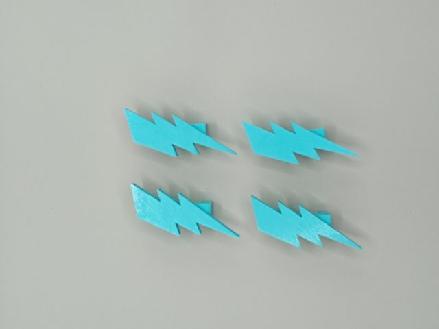 Perchero de pared en forma de rayo