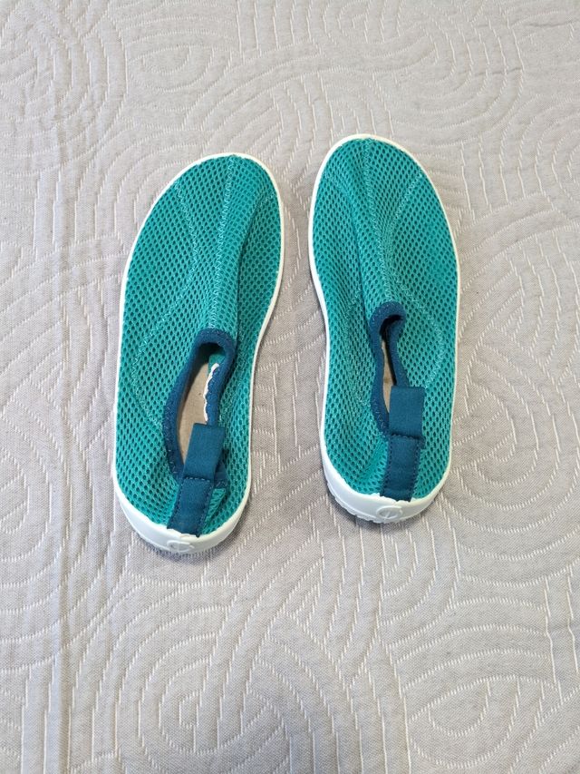 Escarpines verdes talla 32-33