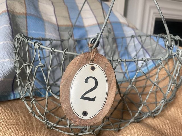 Cesta vintage de hierro pintado