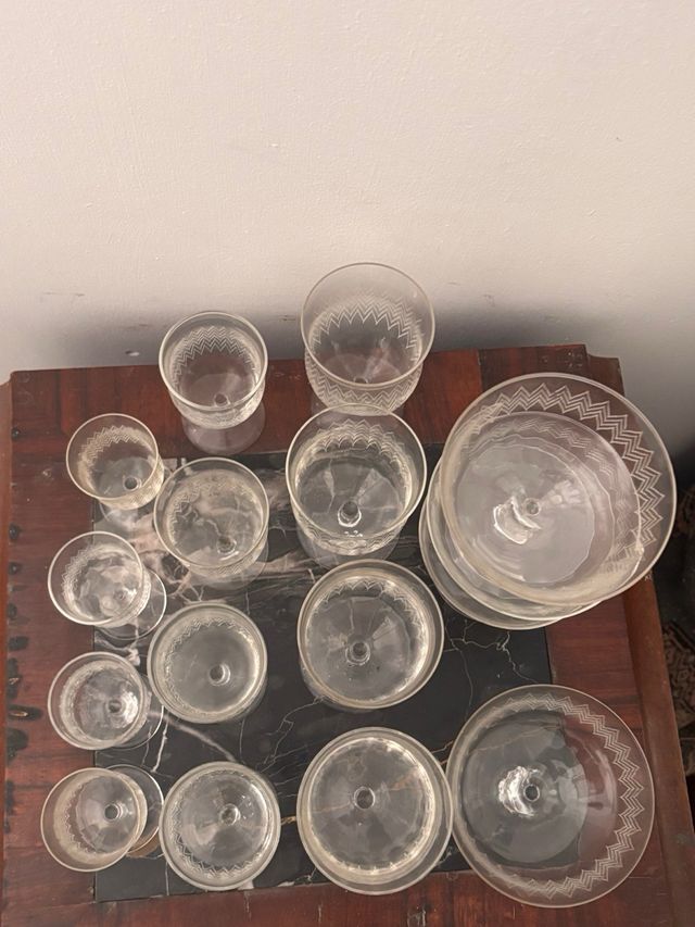 16 bicchieri 4 per tipo. Antichi