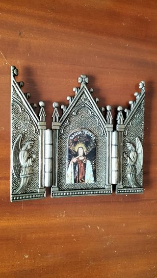 Tríptico religioso vintage de metal 