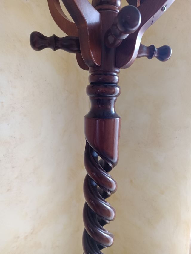 Appendiabiti in Legno a Colonna Vintage Anni ‘80