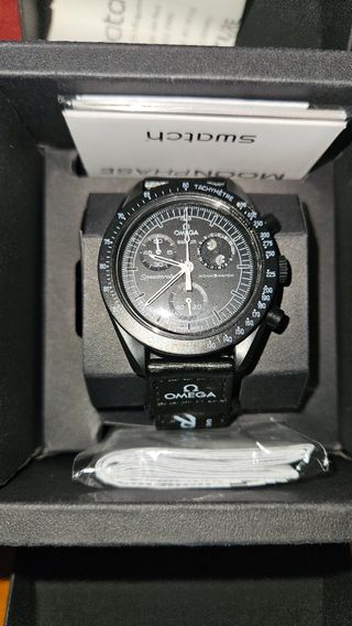 Omega x Swatch Snoopy