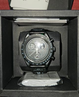 Omega x Swatch Snoopy