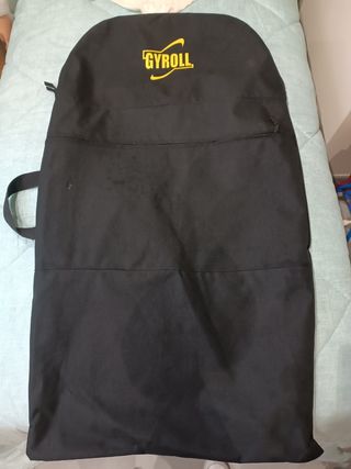 Tabla surf con funda y correa mano
