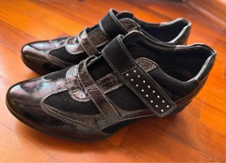 Scarpe Geox con velcro e strass