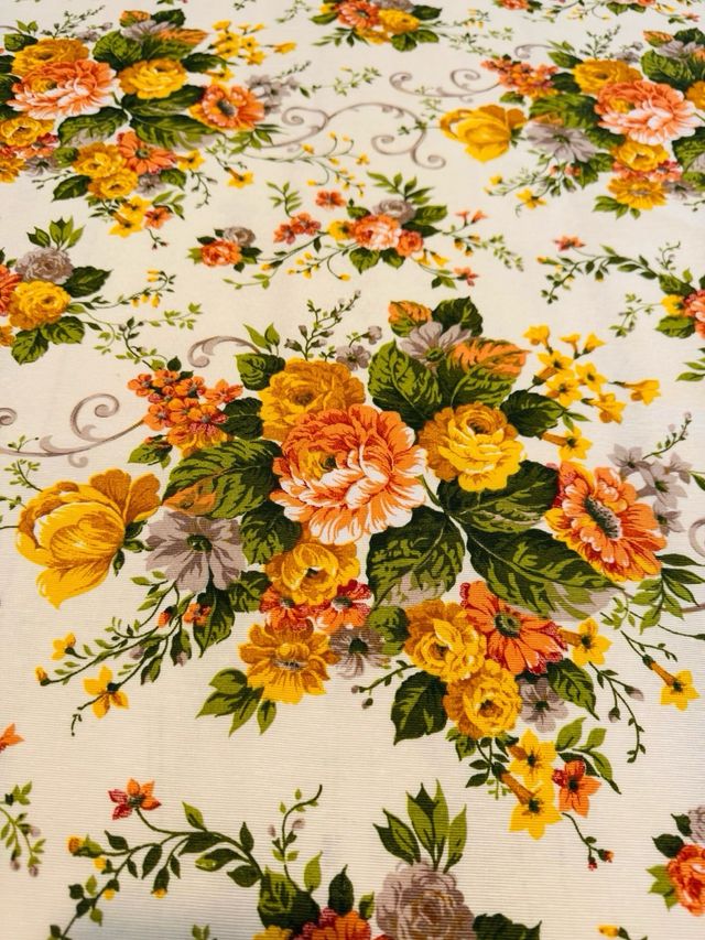 Mantel floreado nuevo a estrenar