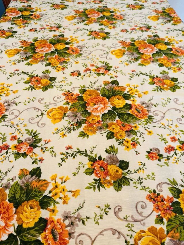 Mantel floreado nuevo a estrenar