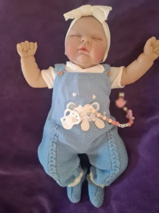 Bebe reborn de vinilo cuerpo de tela