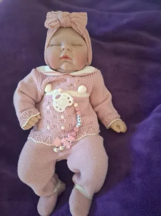 Bebe reborn de vinilo cuerpo de tela