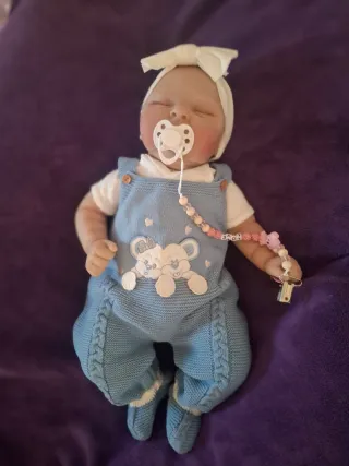 Bebe reborn de vinilo cuerpo de tela