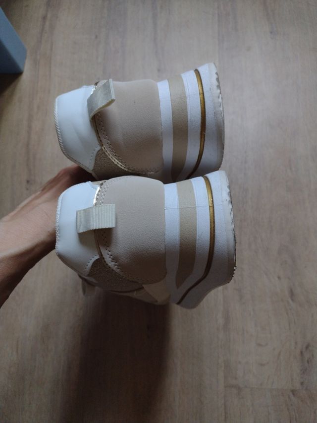 Zapatillas deportivas mujer talla 41 NUEVAS.