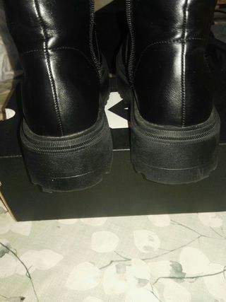 Botines Negros plataforma 36
