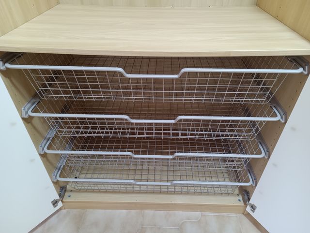 Armadio 4 ante con cassettiera interna - 2x2,40m