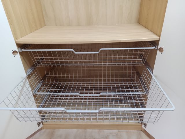 Armadio 4 ante con cassettiera interna - 2x2,40m