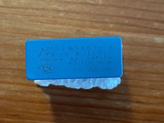 Condensador seguridad B32924A4105M