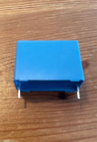 Condensador seguridad B32924A4105M