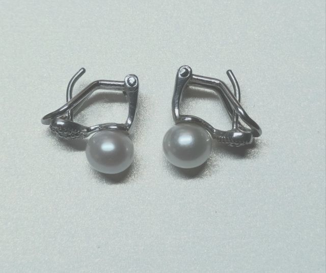 Pendientes de perlas naturales y plata