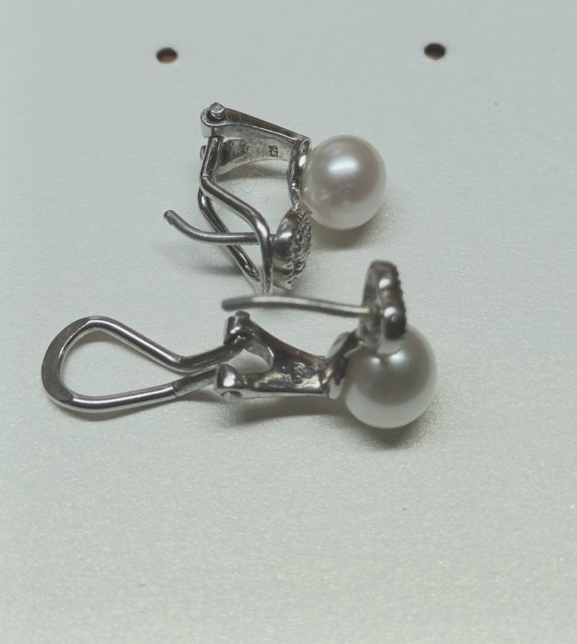 Pendientes de perlas naturales y plata