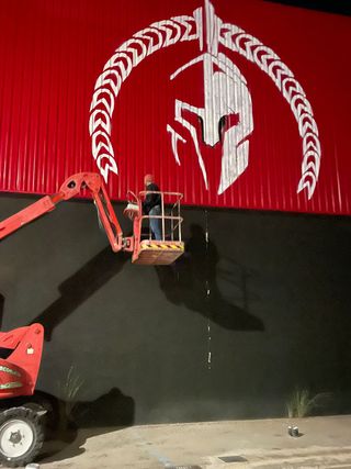 PINTO GRAFITI diseño pintura amano cartel luminico