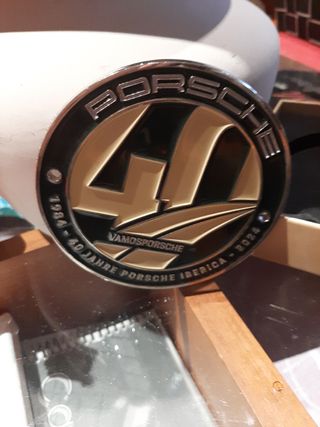 insignia-Medalla Porche 40 aniversario 