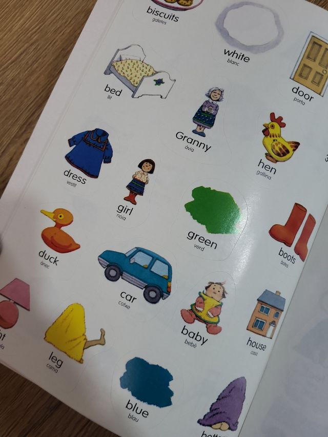 Les meves cent primeres paraules en anglès amb adhesius