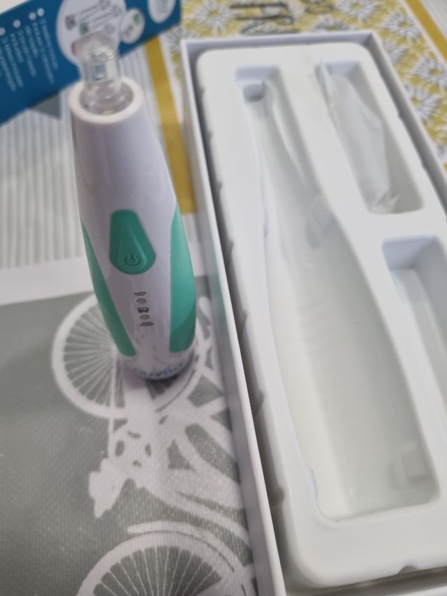 Spazzolino elettrico per neonati 