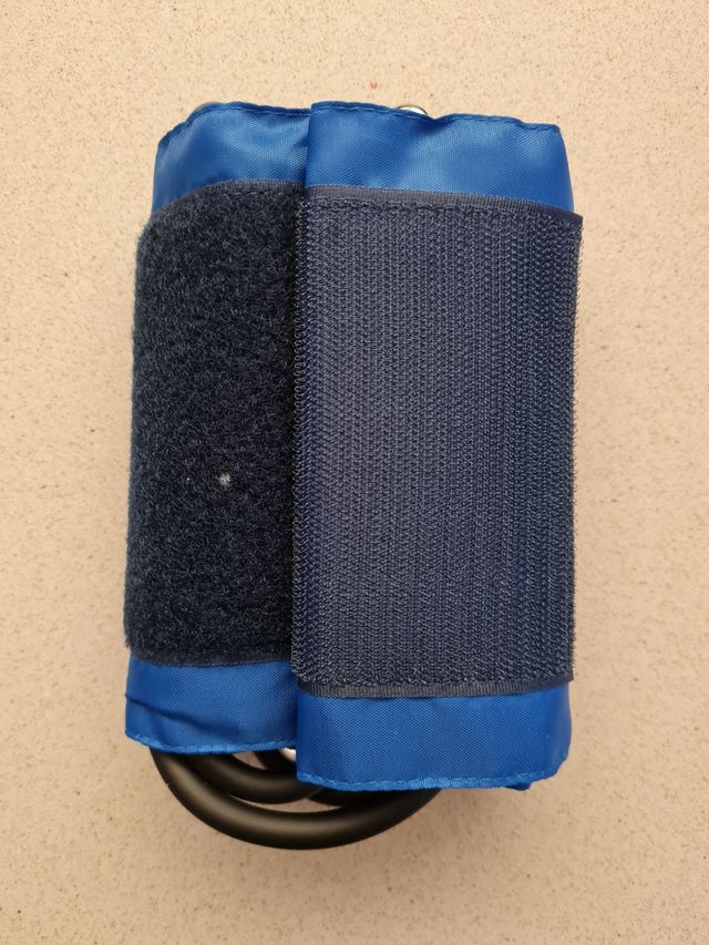 Sfigmomanometro misuratore di pressione