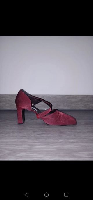 Zapatos de tacón burdeos raso CH