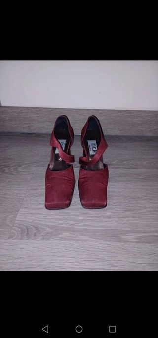 Zapatos de tacón burdeos raso CH
