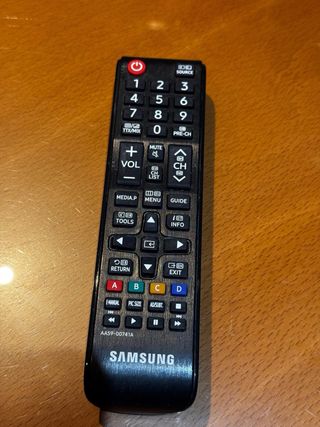 Televisor Samsung UE32N4005AW 32" LED HD Ready