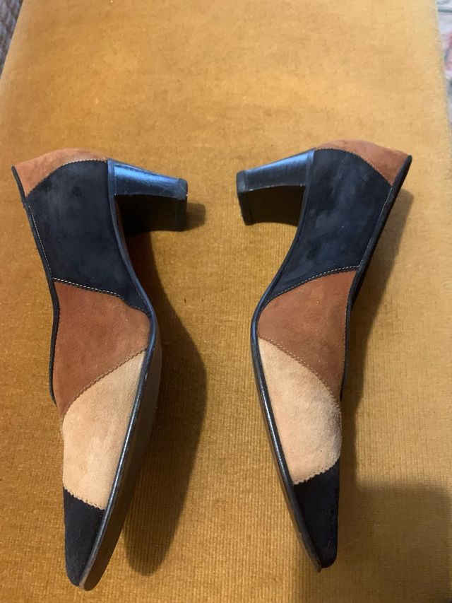 Salones de piel y ante multicolor