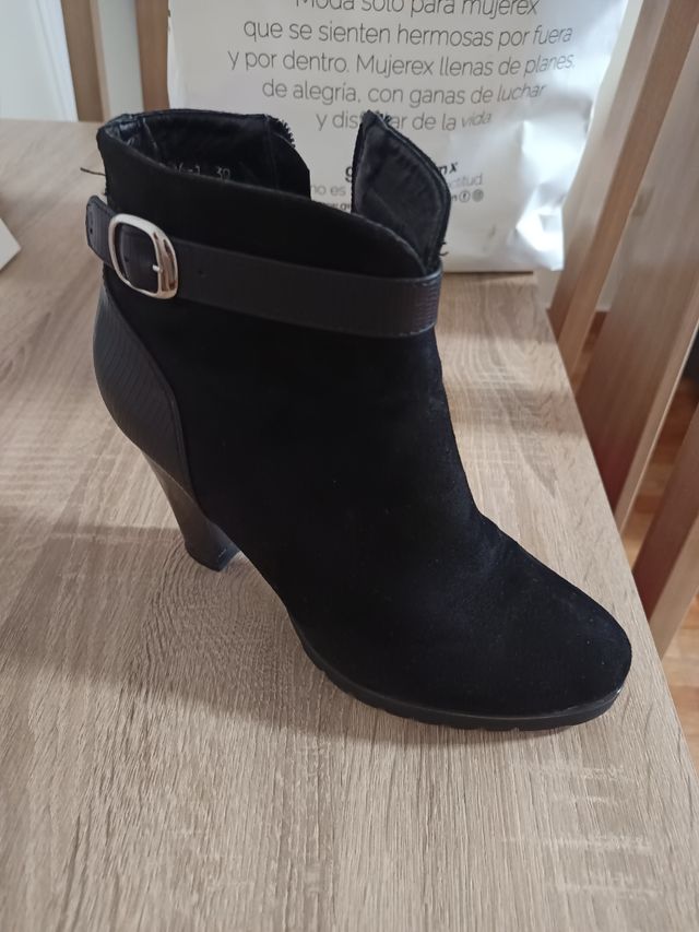 Botas negras de ante núm. 39
