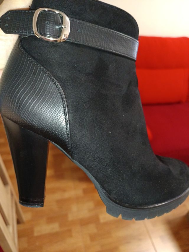 Botas negras de ante núm. 39