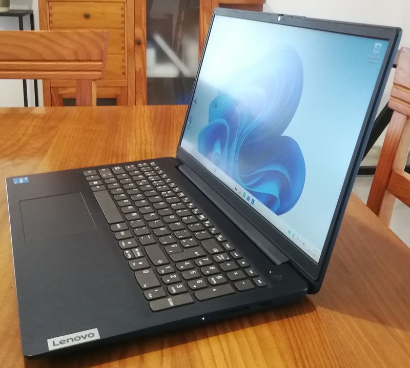 Portatil Intel i5 8x4.2ghz 4/20gb ssd 512gb IRis afbeelding 3