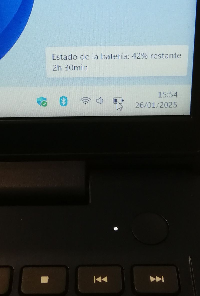 Portatil Intel i5 8x4.2ghz 4/20gb ssd 512gb IRis afbeelding 4